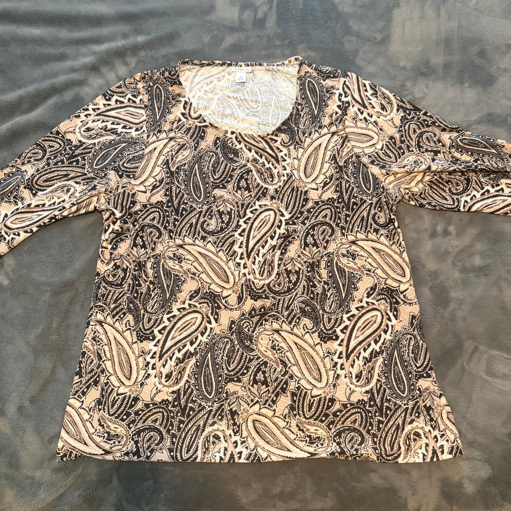Croft & Barrow Womens 1X Paisley Print 3/4 Sleeve Scoop Neck Top Tan Black